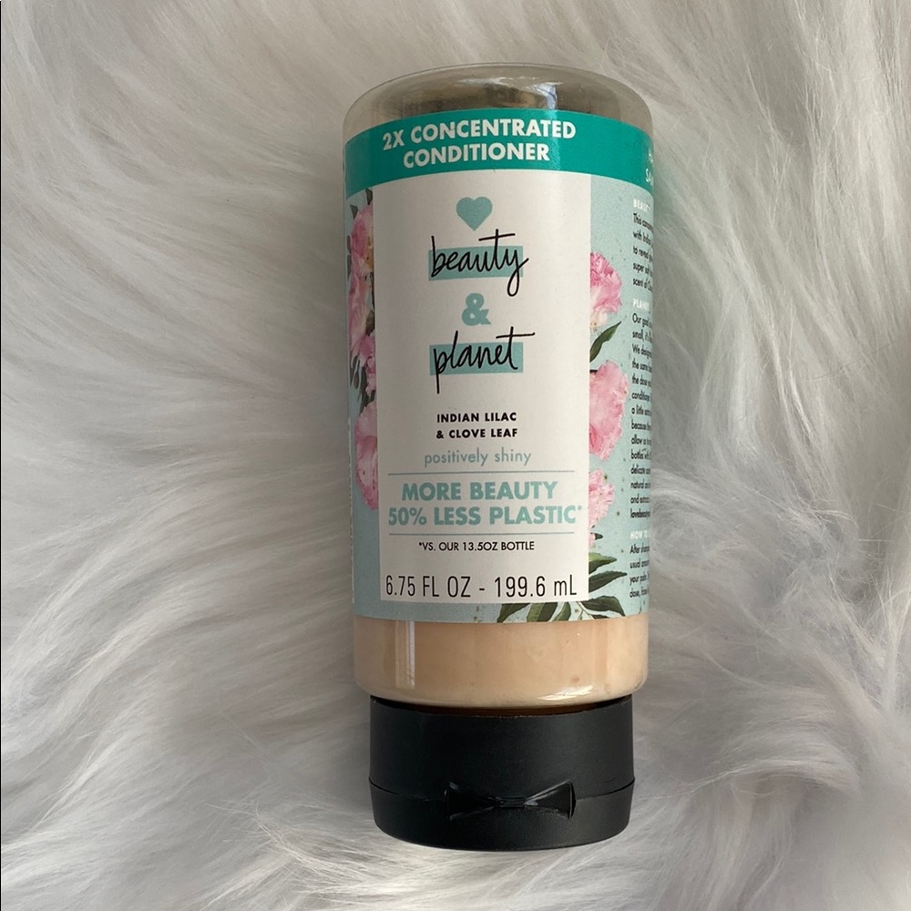 New never used Indian Lilac Conditioner - Cream